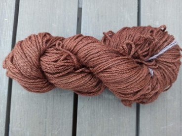 Wollgarn 8/4, 100g braun pflanzengef�rbt