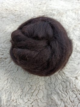 Welshwolle, spinnfertig kardiert, fast schwarz 100g